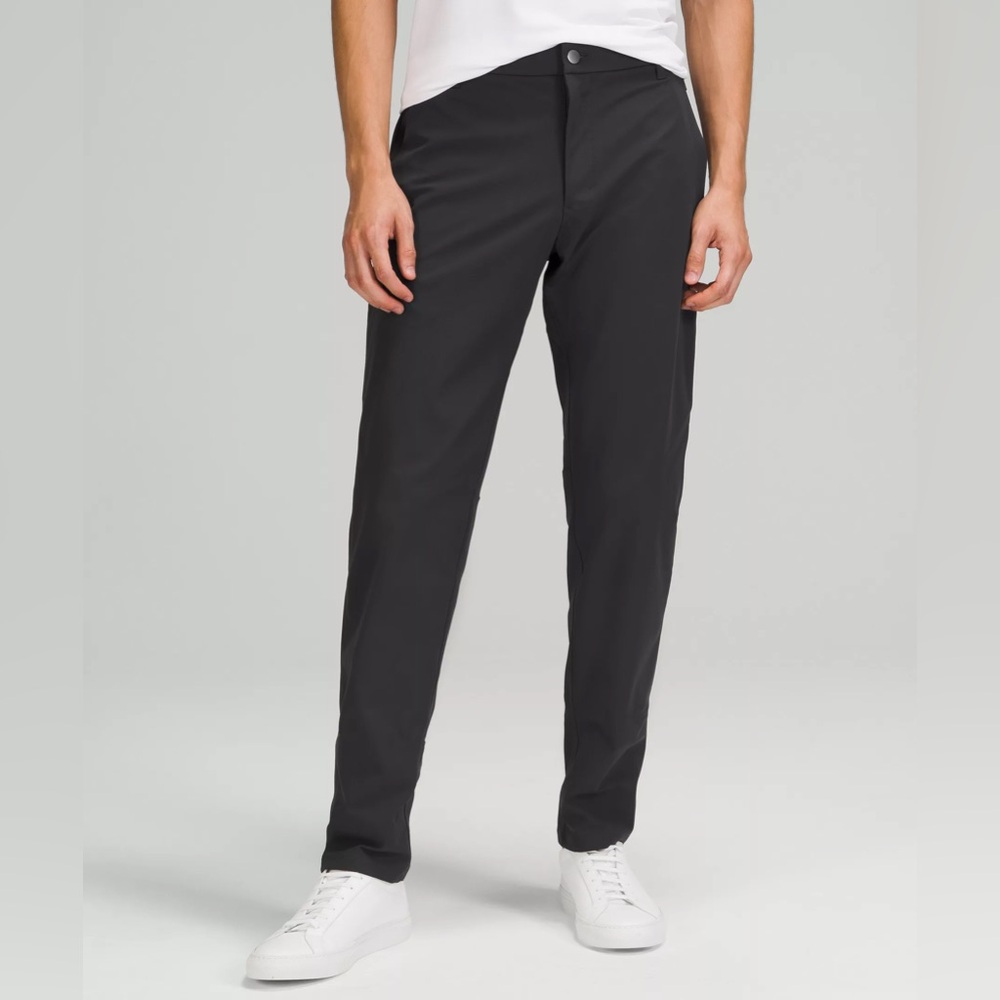 Lululemon Commission Pant Classic Fit Warpstreme in Black